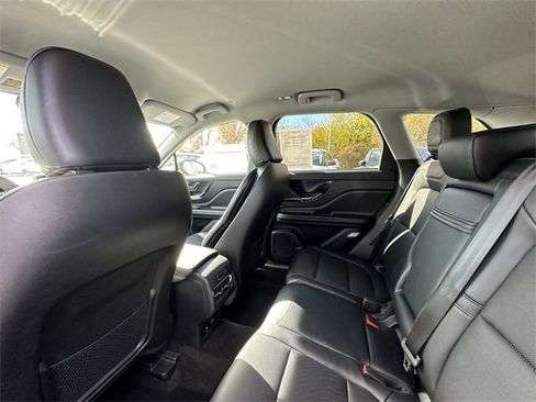 Certified 2022 Lincoln Corsair Standard w/ Equipment Group 101A image 18