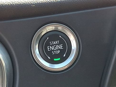 Used 2020 Chevrolet Blazer LT FWD image 23