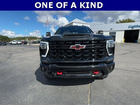 Certified 2024 Chevrolet Silverado 2500 ZR2 w/ LPO, Dark Essentials Package image 4