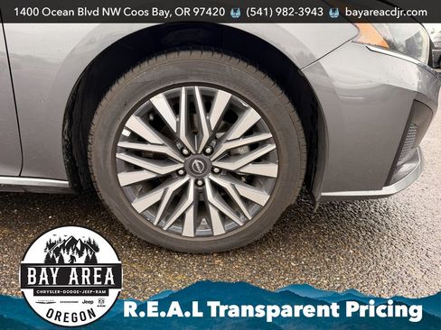 Used 2024 Nissan Altima 2.5 SV FWD image 27