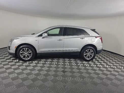 Used 2020 Cadillac XT5 Premium Luxury AWD/4WD image 2