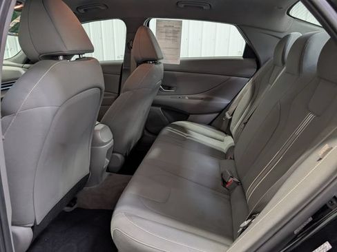 Used 2024 Hyundai Elantra Blue FWD image 8