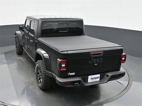 Used 2024 Jeep Gladiator Sport image 27