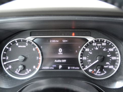 Used 2023 Nissan Rogue SL image 29