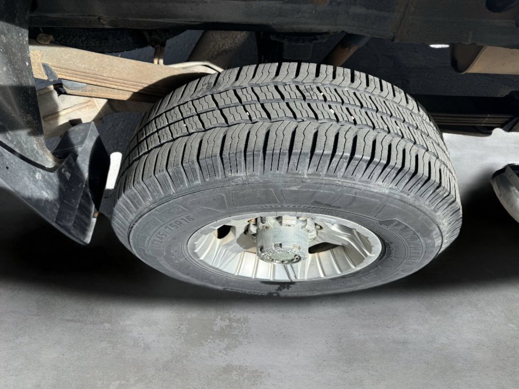 Used 2008 Chevrolet Silverado 2500 LTZ w/ Safety Package AWD/4WD image 9