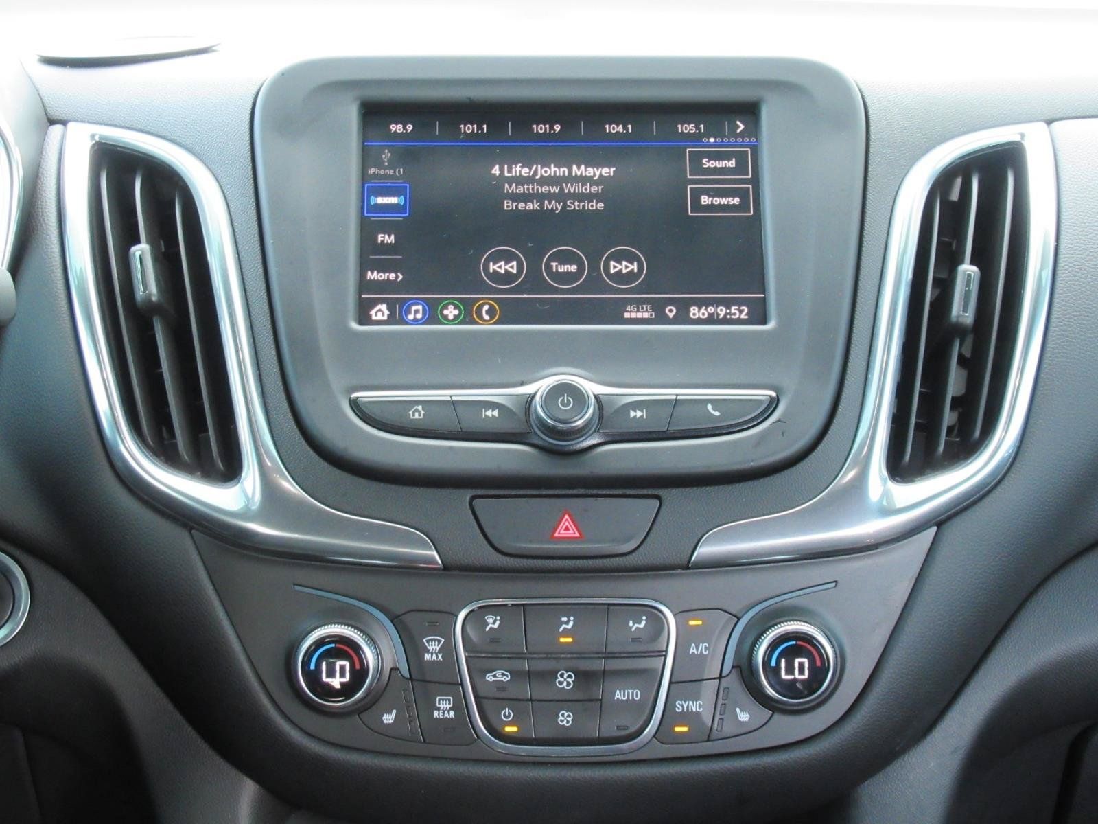 Used 2021 Chevrolet Equinox LT AWD/4WD image 16