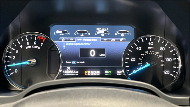 Used 2018 Ford Expedition Max XLT w/ Equipment Group 202A AWD/4WD image 16