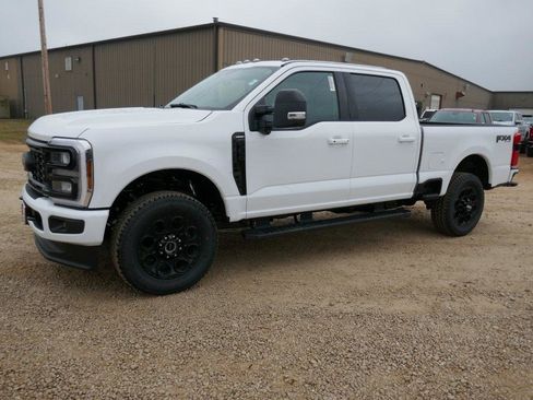 New 2026 Ford F250 Lariat w/ Black Appearance Package image 8