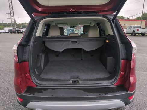 Used 2017 Ford Escape SE w/ SE Leather Comfort Package FWD image 29