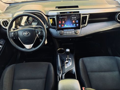 Used 2013 Toyota RAV4 XLE FWD image 2