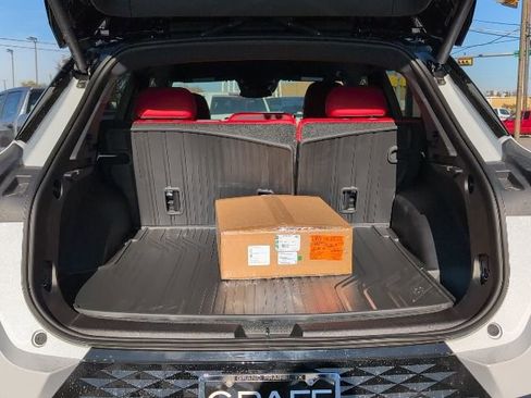 New 2026 Chevrolet Equinox EV RS image 10