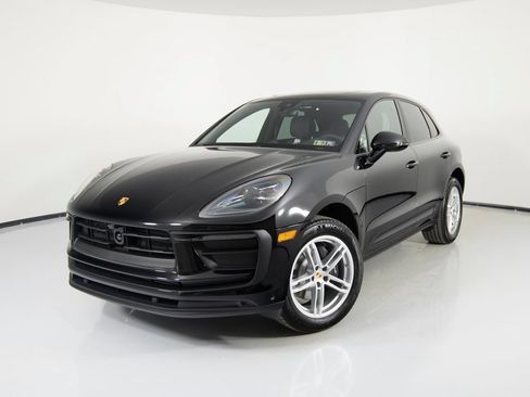 Certified 2026 Porsche Macan AWD/4WD image 1