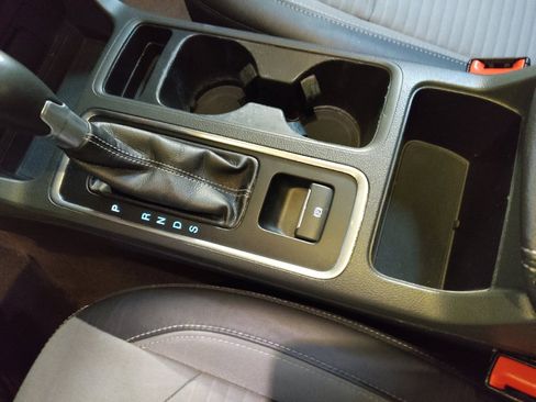 Used 2017 Ford Escape SE w/ Equipment Group 201A image 26