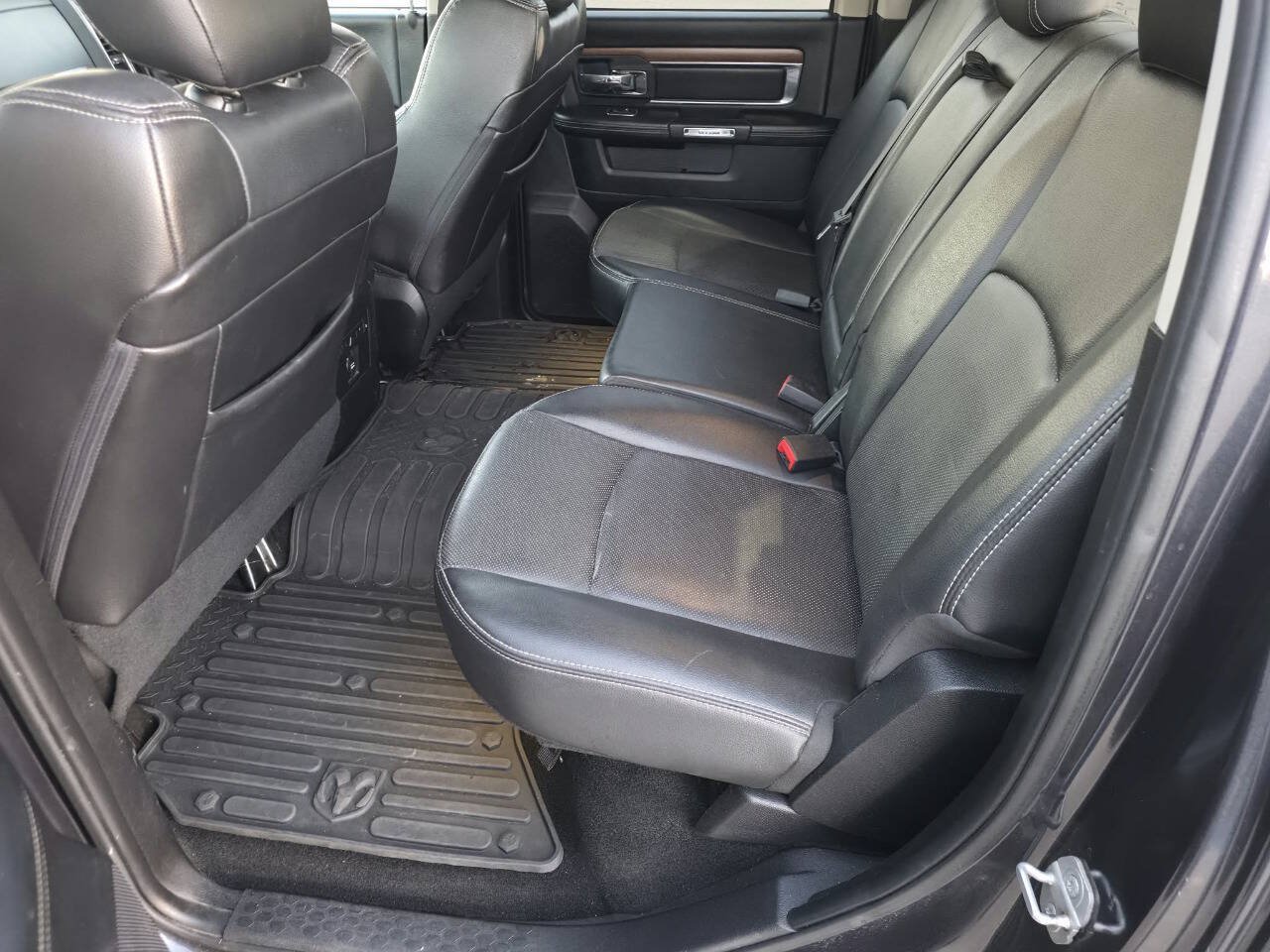 Used 2015 RAM 1500 Laramie w/ Convenience Group AWD/4WD image 13