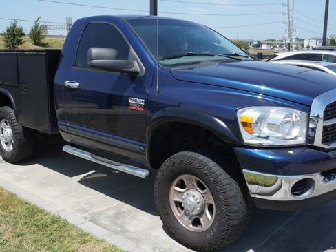 Used 2009 Dodge Ram 2500 Truck SLT w/ Trailer Tow Group AWD/4WD image 3