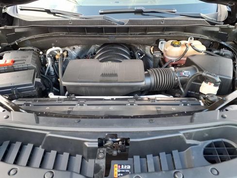 Used 2022 Chevrolet Suburban High Country w/ Premium Package AWD/4WD image 31