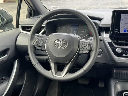 Used 2025 Toyota Corolla SE FWD image 18