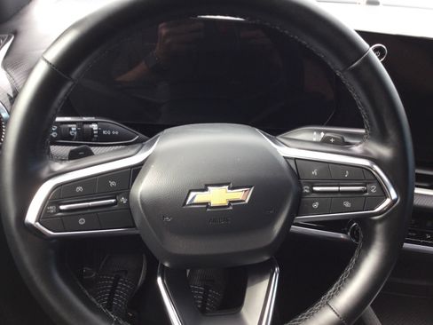 Used 2026 Chevrolet Equinox LT AWD/4WD image 18