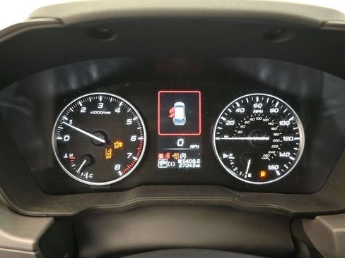 Used 2025 Subaru Crosstrek 2.5i Premium AWD/4WD image 11