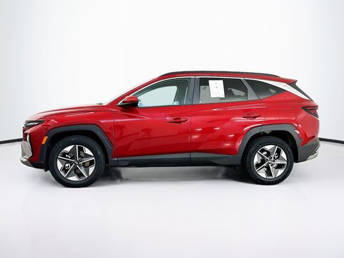 Used 2025 Hyundai Tucson SEL AWD/4WD image 4