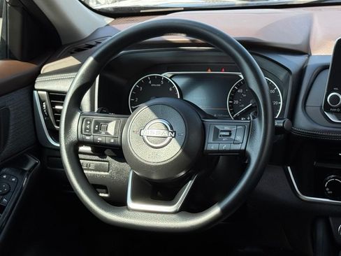 Used 2023 Nissan Rogue S FWD image 27
