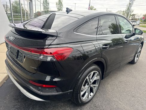 Certified 2022 Audi Q4 e-tron Prestige AWD/4WD image 25