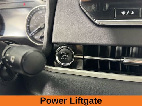 Used 2024 Mitsubishi Outlander SE image 19