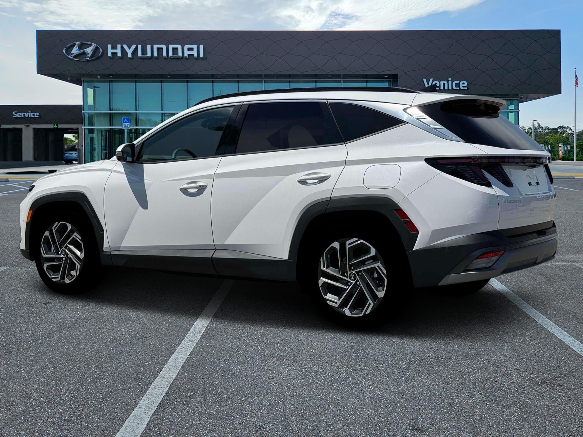 New 2026 Hyundai Tucson Limited FWD image 4