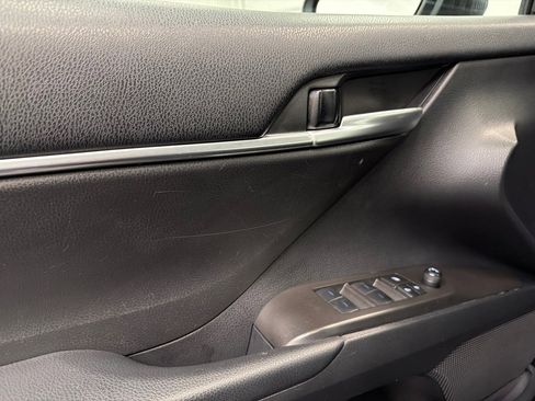 Used 2024 Toyota Camry SE image 31