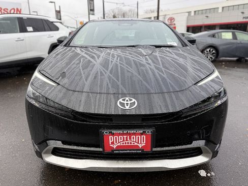 Used 2026 Toyota Prius XSE image 3