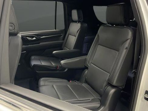 Used 2024 GMC Yukon XL Denali AWD/4WD image 22