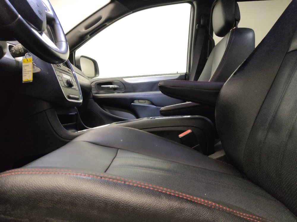 Used 2019 Dodge Grand Caravan GT FWD image 17