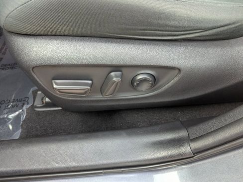 Used 2020 Toyota RAV4 XLE image 16