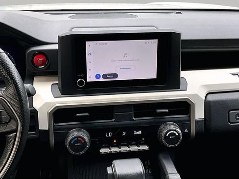 Certified 2024 Toyota Tacoma TRD Off-Road AWD/4WD image 7