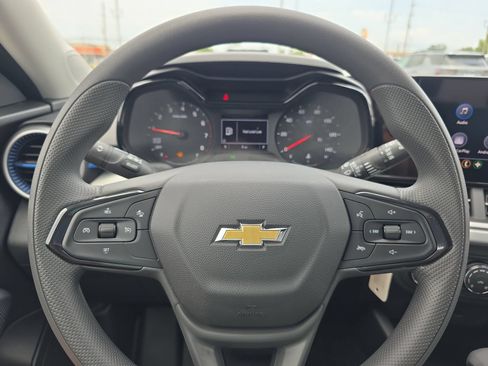 New 2026 Chevrolet Trax LS w/ LS Convenience Package FWD image 18