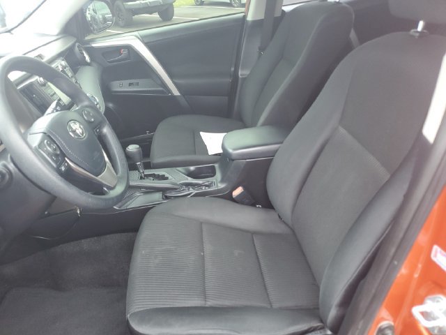 Used 2015 Toyota RAV4 LE FWD image 26