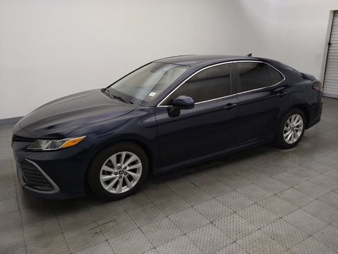 Used 2022 Toyota Camry LE FWD image 2