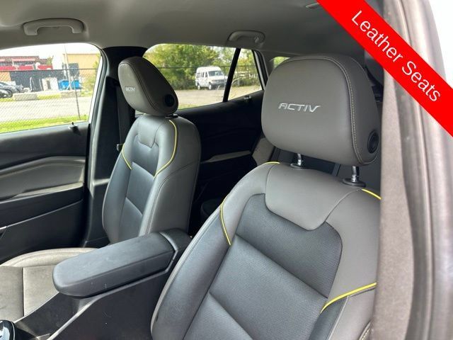 Used 2025 Chevrolet Trax ACTIV FWD image 8