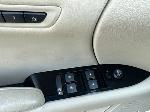 Used 2013 Cadillac XTS Luxury FWD image 9