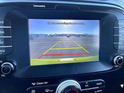 Used 2018 Kia Soul + FWD image 21