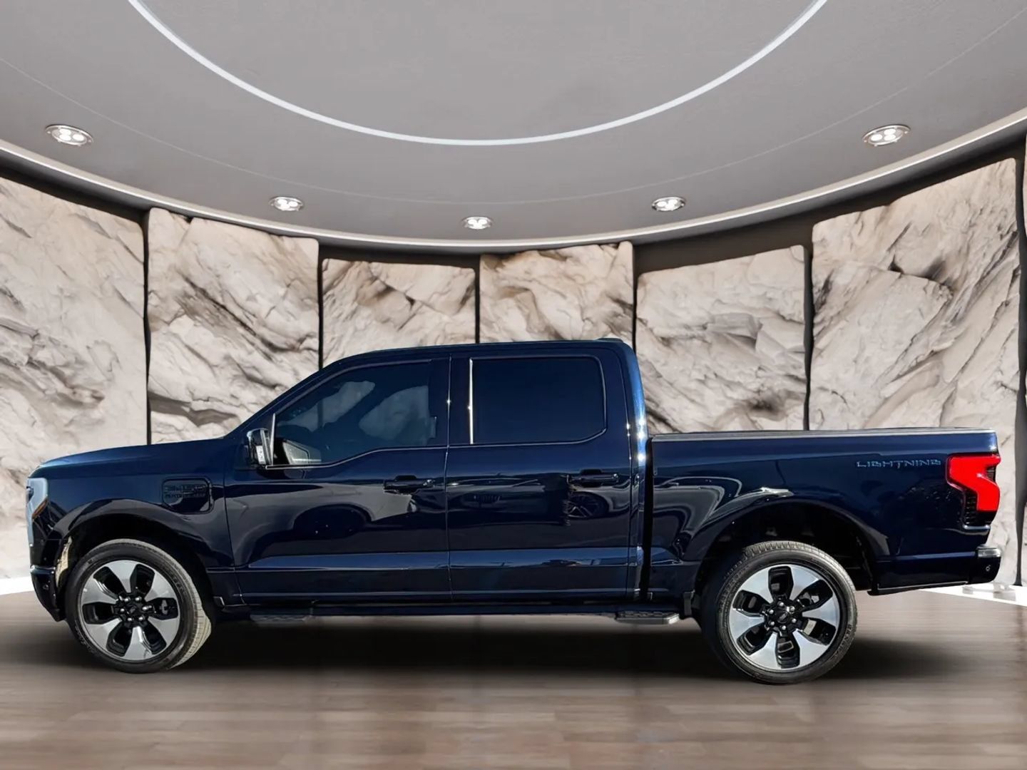 Used 2022 Ford F150 Lightning Platinum AWD/4WD image 5