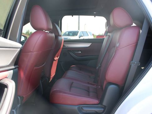 Used 2025 MAZDA CX-70 Plug-In Hybrid w/ Premium Plus AWD/4WD image 24