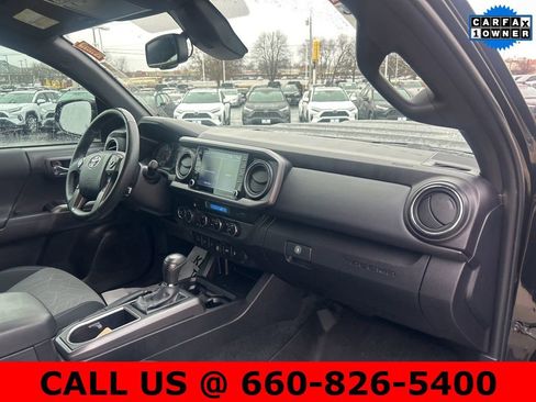 Used 2023 Toyota Tacoma TRD Sport image 12