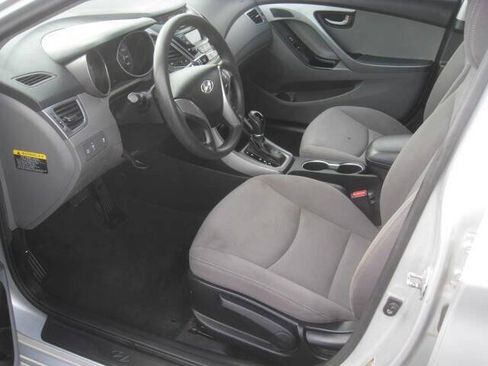 Used 2016 Hyundai Elantra SE FWD image 12