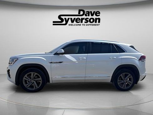 Used 2024 Volkswagen Atlas Cross Sport SEL R-Line image 2
