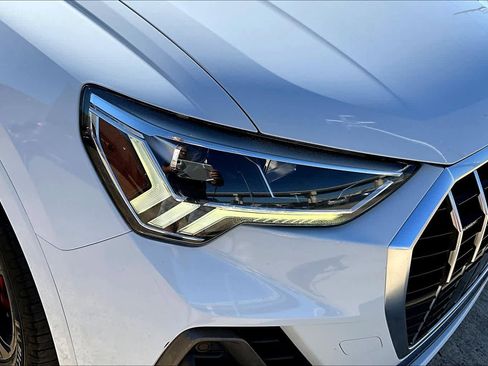 Used 2019 Audi Q3 2.0T Premium Plus image 26