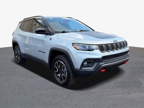 Used 2026 Jeep Compass Trailhawk AWD/4WD image 4