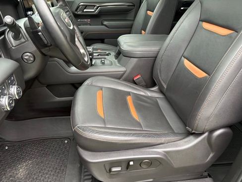 Used 2024 GMC Sierra 1500 AT4 w/ AT4 Premium Package AWD/4WD image 9
