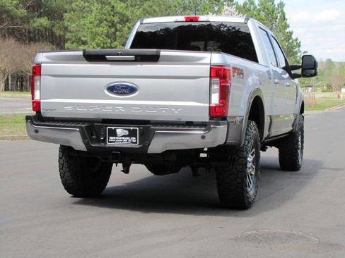 Used 2019 Ford F250 Lariat w/ Lariat Value Package image 11