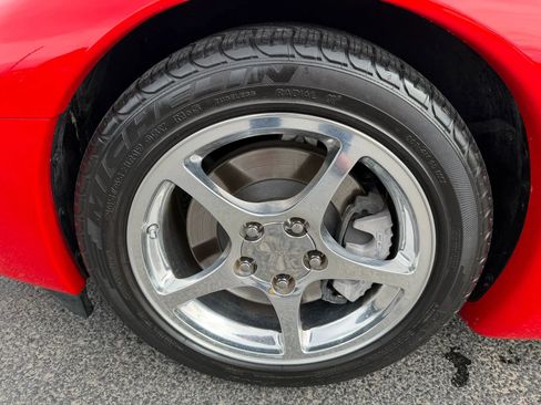 Used 2003 Chevrolet Corvette Convertible w/ Preferred Equipment Group1 RWD image 16